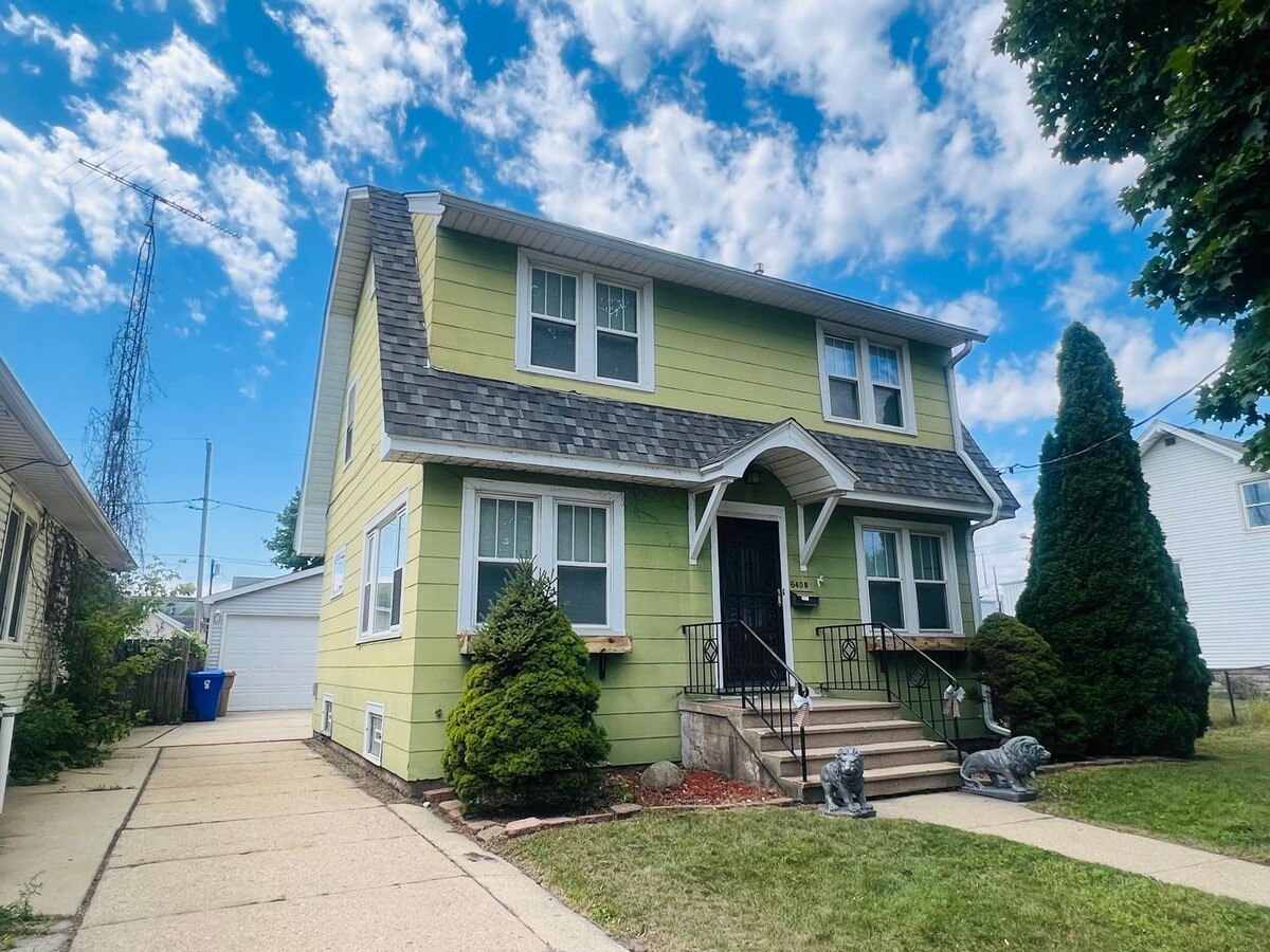 Photo - KHR-2708-48-S Unit 2708 48th Street -  A