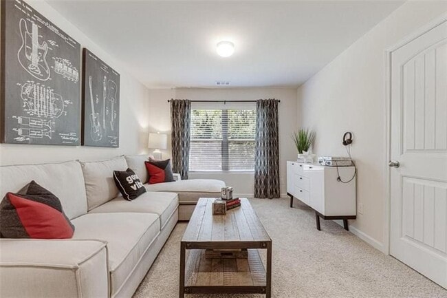 Photo - 105 Whitewood Dr