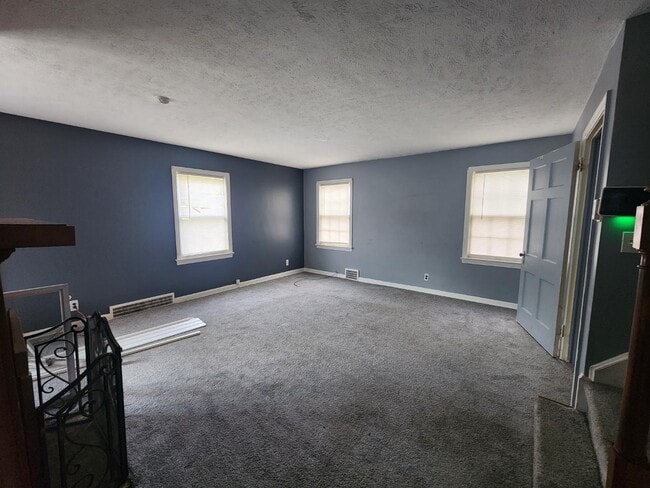 Photo - 17204 Walden Ave