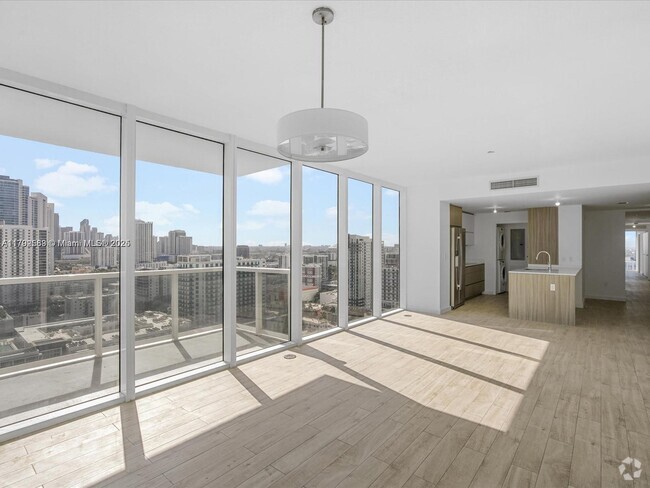Building Photo - 600 NE 27th St Unit 2505 Rental