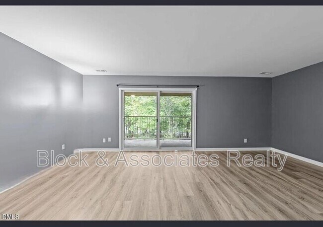 Photo - 1295 Schaub Dr Unit APT F