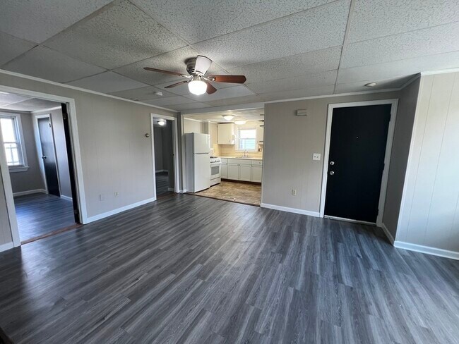 Photo - 77 Massasoit St Unit Apt 2