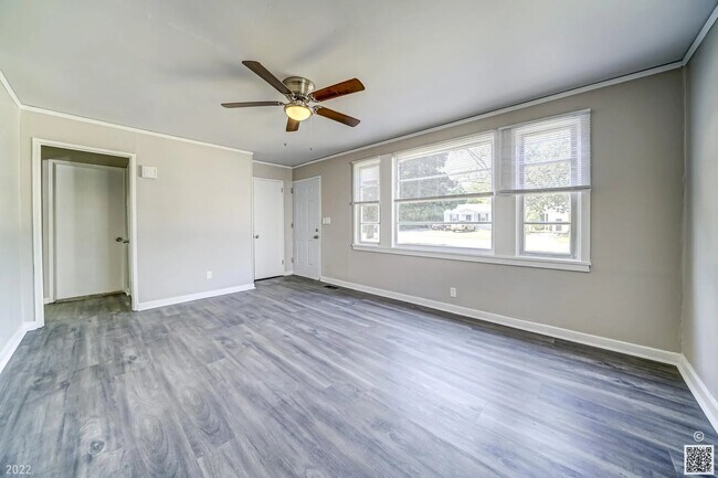 Photo - 2506 Coleman Ave