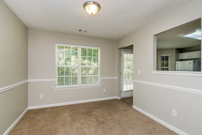 Photo - 1405 Buckingham Pl