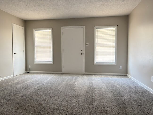 Photo - 1741 Ricardo St