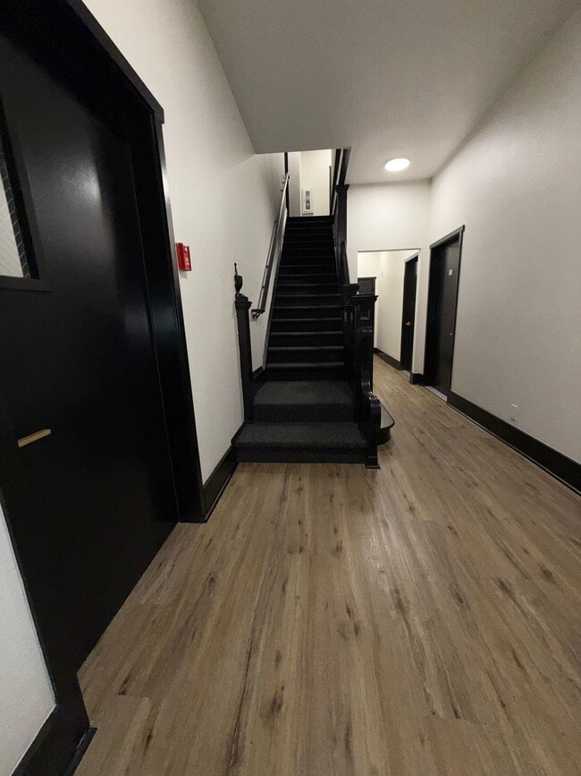 Photo - Belmont Flats