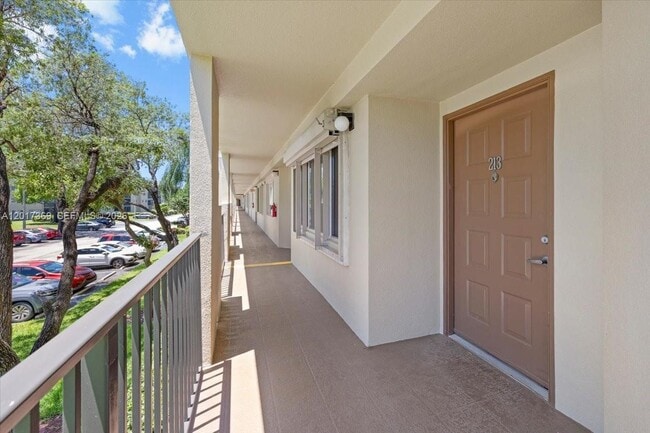 Photo - 1351 SW 141st Ave Unit 213G