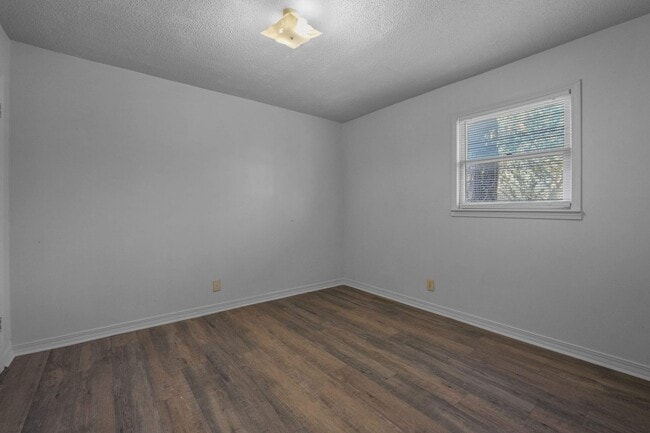 Photo - Beautiful Duplex Located near Downtown Columbia!