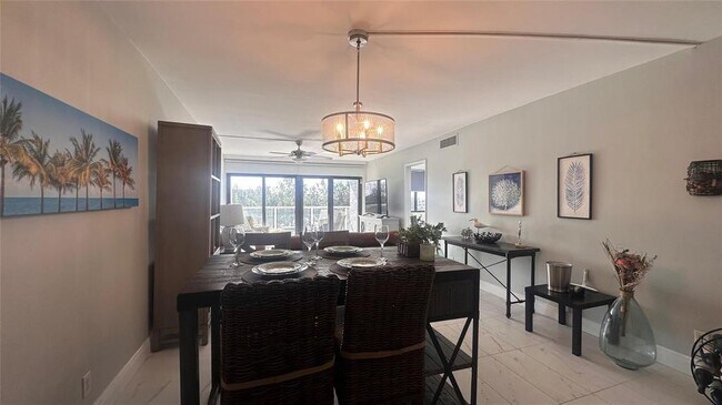 Photo - 1401 N Riverside Dr Unit 603