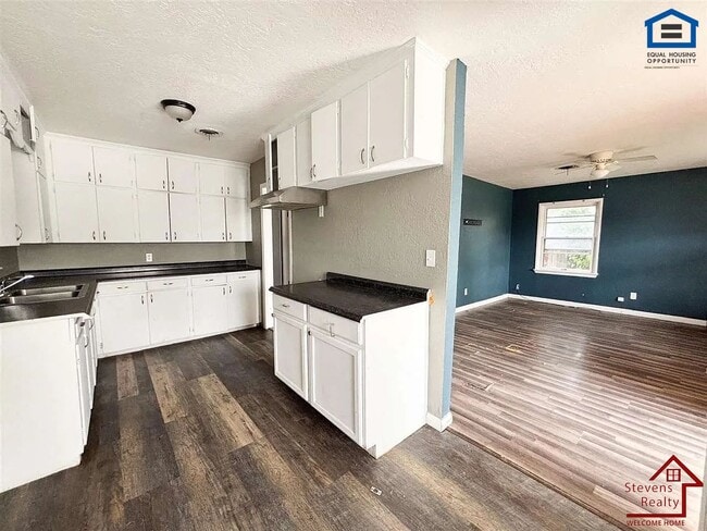 Photo - 2811 NW 21st Pl