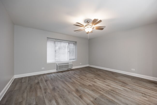 Photo - 745 W Gordon Ter Unit 206