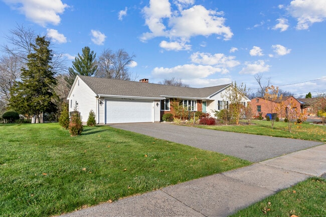 Photo - 127 Two Rod Hwy