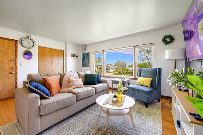 Photo - 30 W Burlington Ave Unit ID1026692P