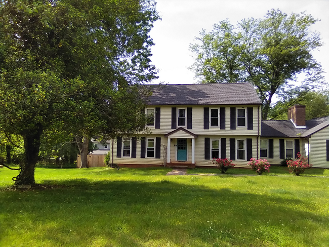 Photo - 1625 Maiden Ln House