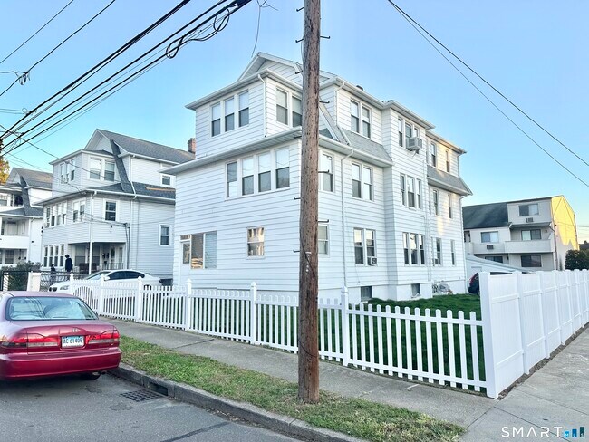 Photo - 67 Tremont Ave