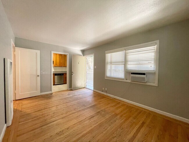 411 22nd St Unidad 01