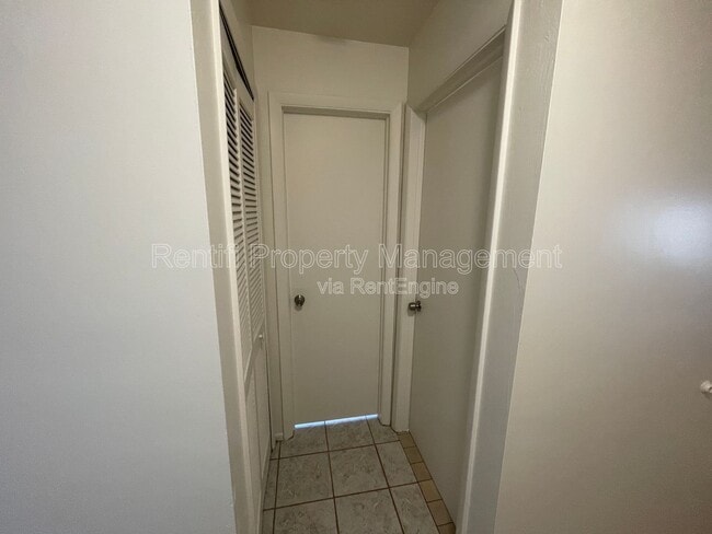 Photo - 805 SE 24th Ave