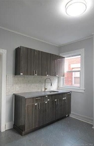 Building Photo - 299 Dover St Unit 1