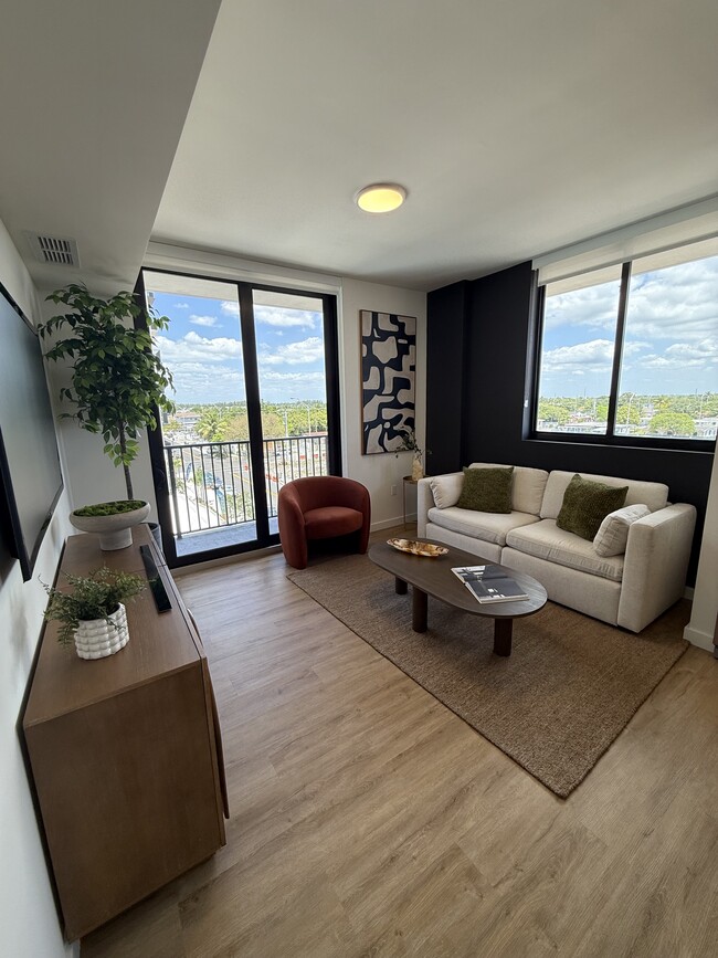 Photo - 941 E 22nd St Unidad B21