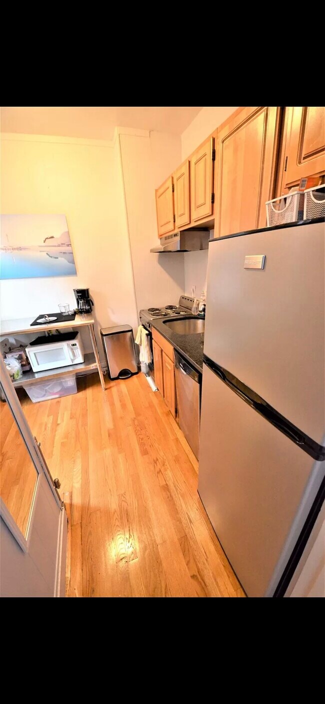 Photo - 531 Beacon St