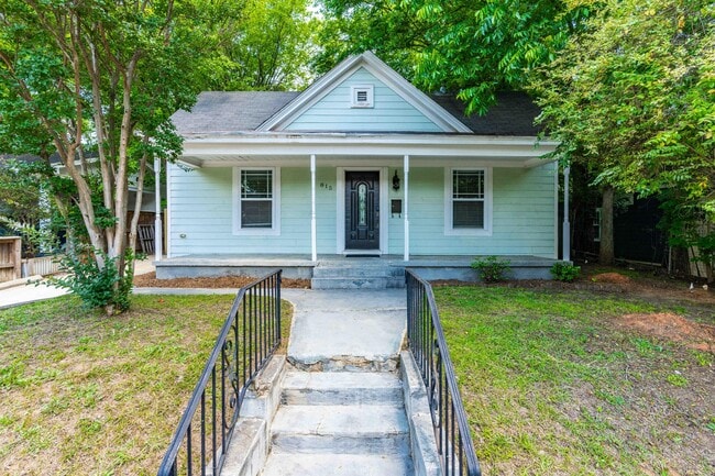 Building Photo - 815 E Davie St Rental