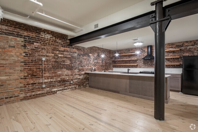 1 bed, 1 bath, 712 – 937 sq ft - Armour & Co.