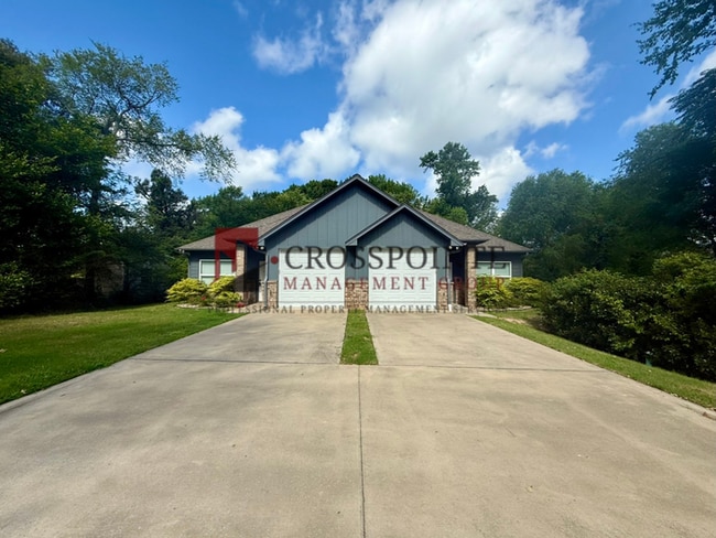 Photo - Tour Today! 2 bedroom 2 bathroom duplex in Tyler!