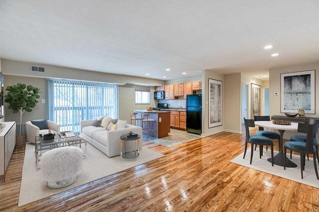 Photo - Walker Manor Apartments