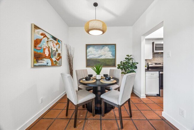 Photo - 3903 Seiders Ave Unit 202