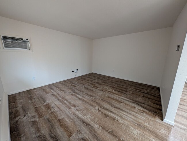 Photo - 1212-1214 E Boyd Ave Unit 1212