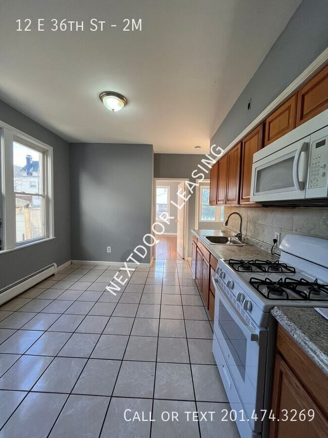 Building Photo - 12 E 36th St Unit 2M