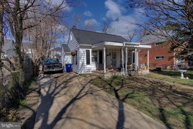 2924 Virginia Ave