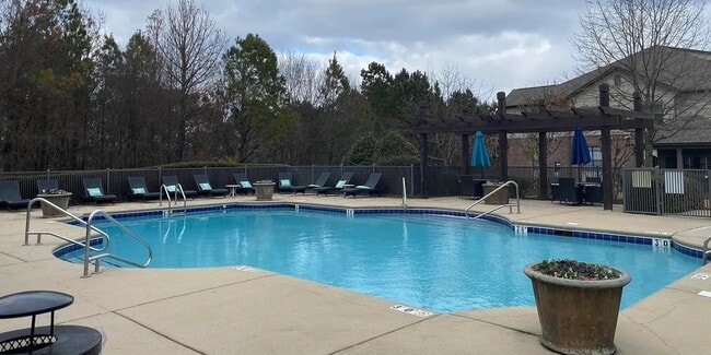 Photo - 104 Riverhaven Pl