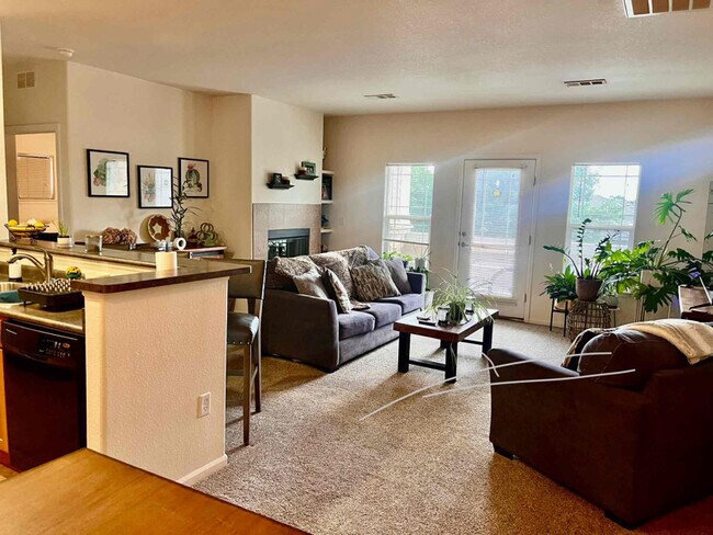 Photo - 2803 Kansas Dr