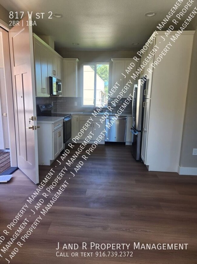 Photo - 817 V St