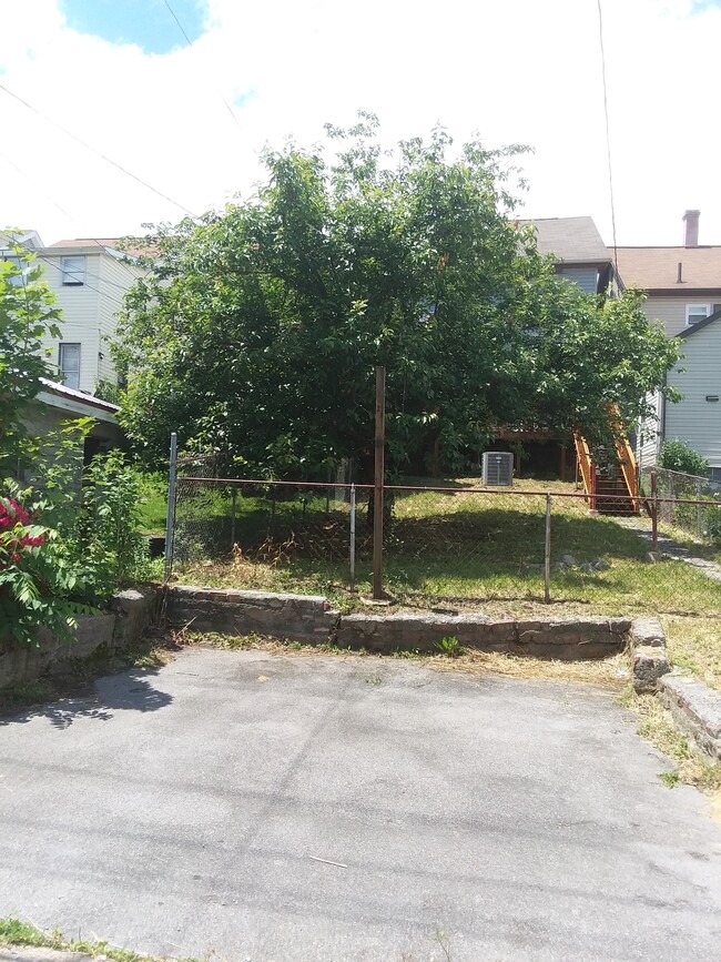 Photo - 807 Crawford Ave