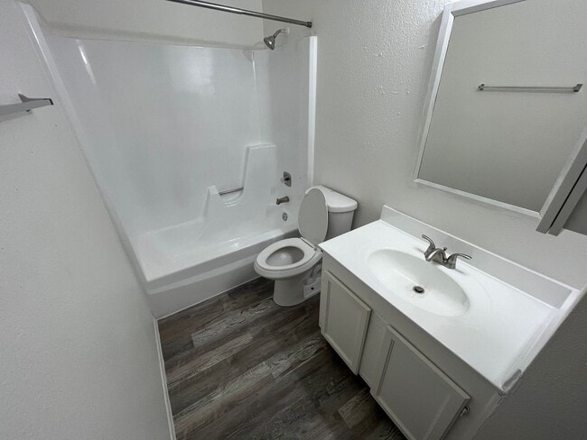 Photo - 10219 N 12th Ave Unidad 03