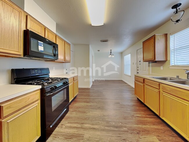 Photo - 31106 Perlican Dr