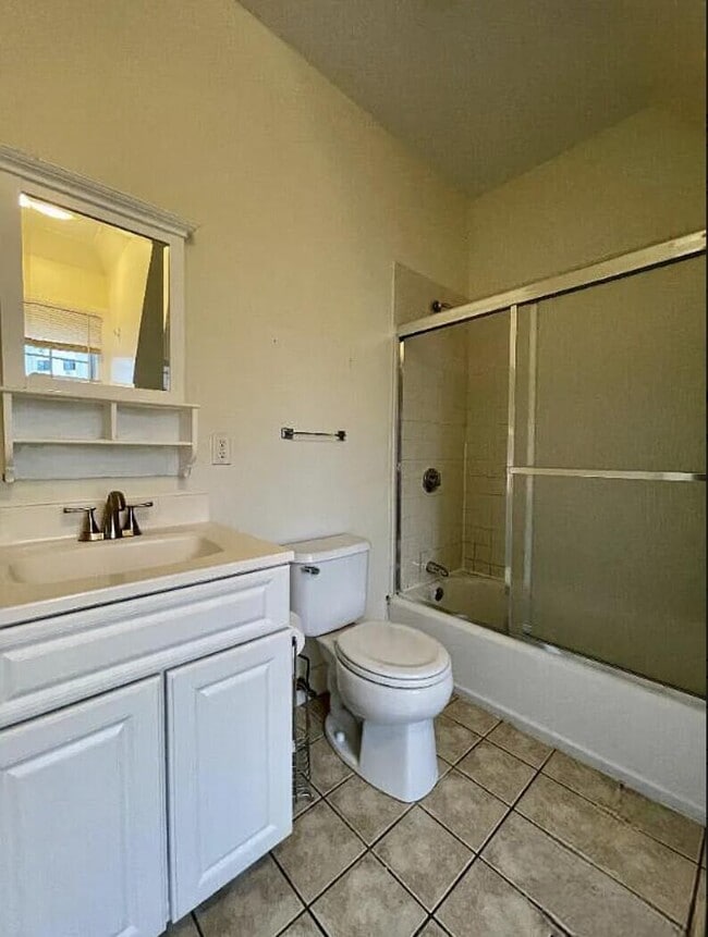 Photo - 186 Naples Rd Unit 3