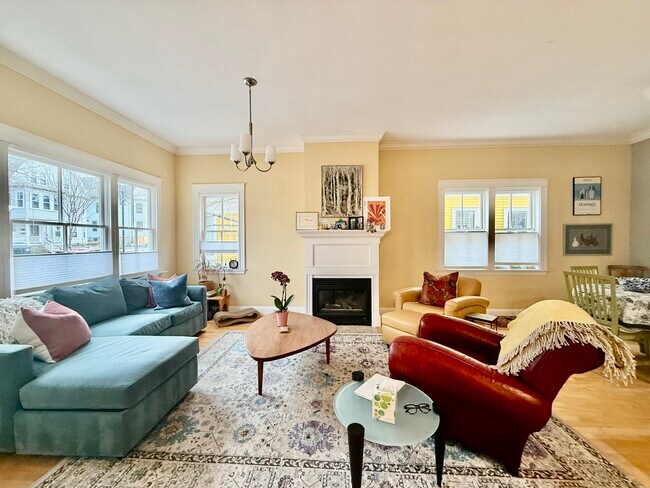 Photo - 381 Huron Ave Unit M