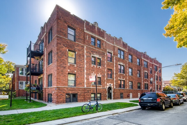 Building Photo - 2211 W Winona St Unit 1