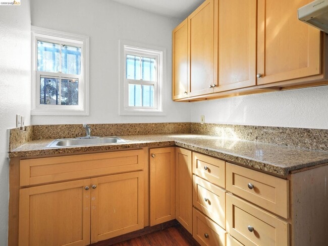 Photo - 400 Bissell Ave Unit 402
