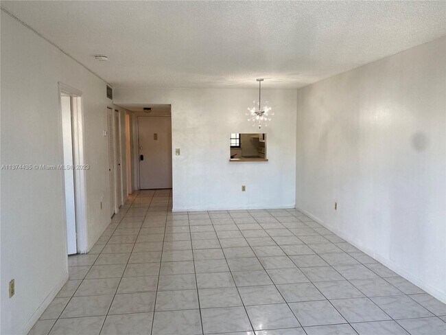 Photo - 950 Euclid Ave Unit 208