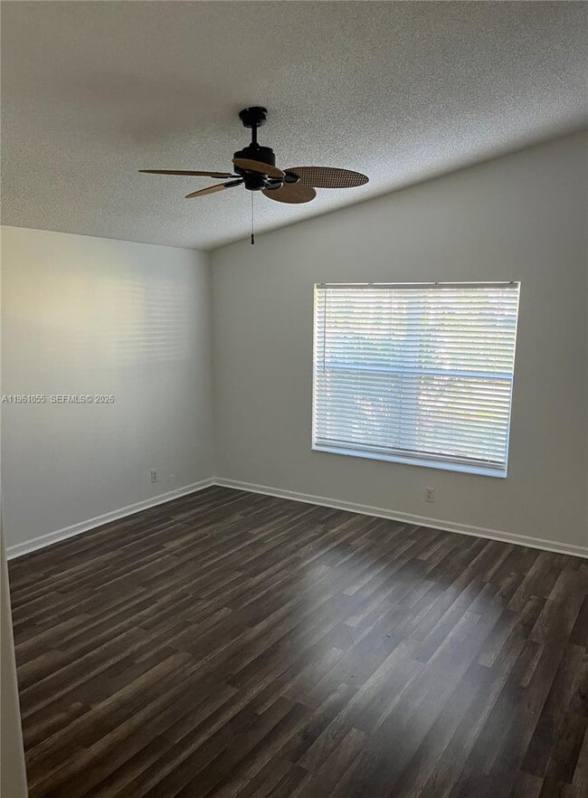 Photo - 5033 Prairie Dunes Village Cir