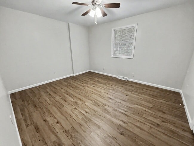 Photo - 1813 Walker Ave Unidad B