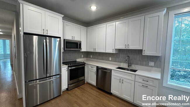 Photo - 104-106 Warren St. Unit 3 Unit 3