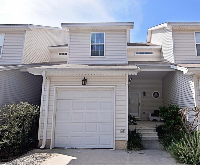 Photo - 234 White St Townhome