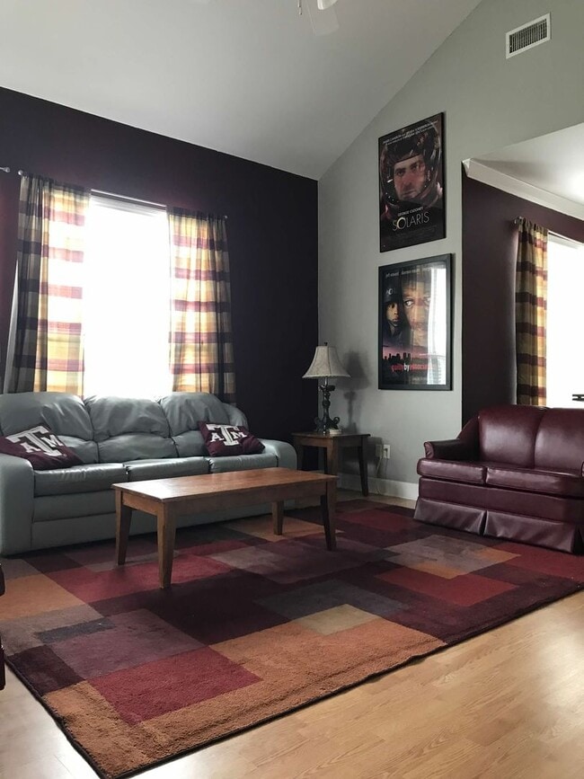 Photo - Spacious condo Unit 408