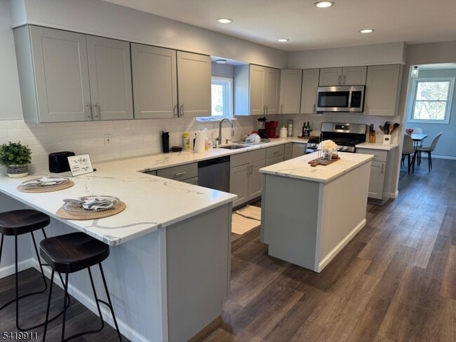 Photo - 117 Weldon Rd