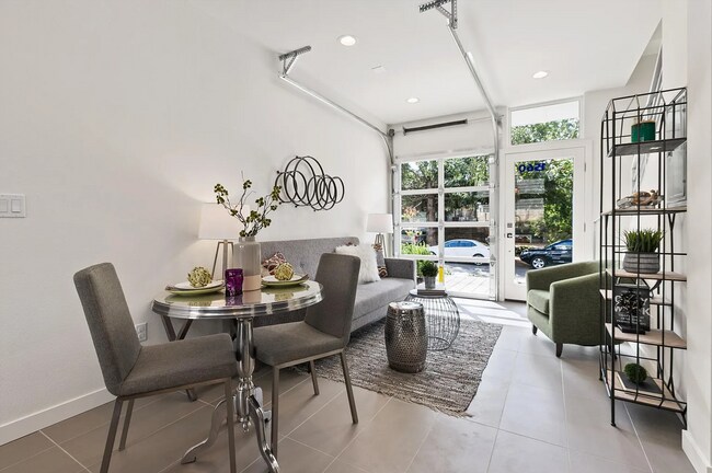 Photo - 1562 NW 60th St